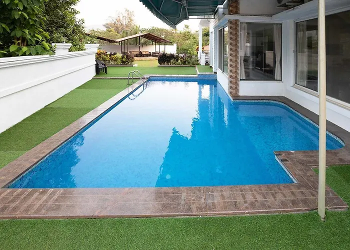 Casa Serenity By Stayvista - Relax With A Pool, Lawn, And Inviting Jacuzzi Lonavala